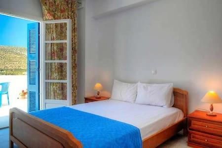 Saint Nicholas Katapola Apartment Ngoại thất bức ảnh